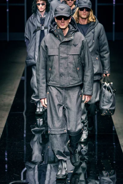Look 43